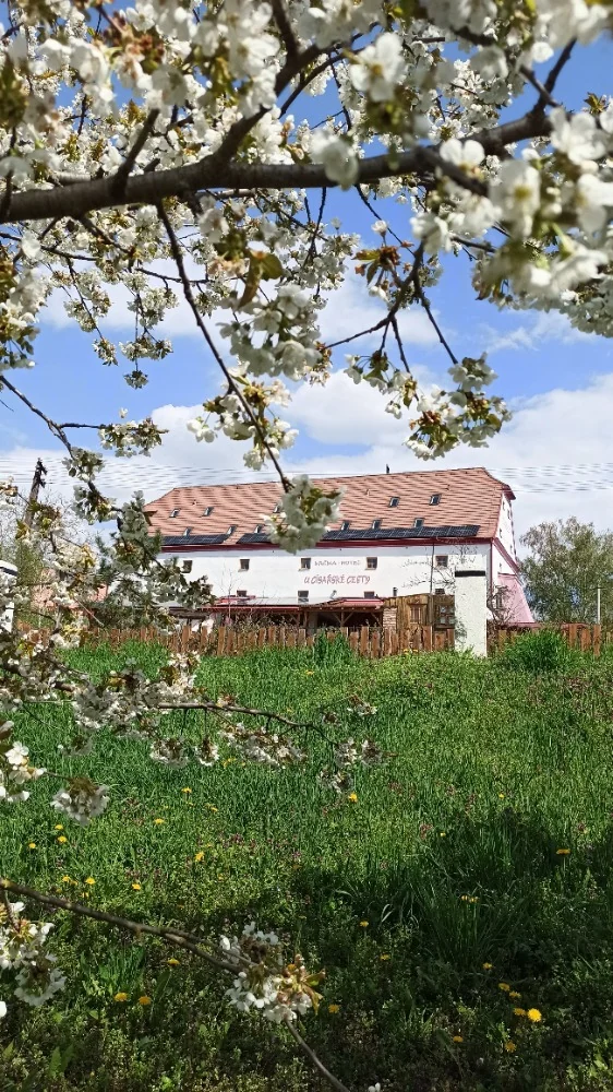 KRČMA • HOTEL U CÍSAŘSKÉ CESTY – Hotelbild 1